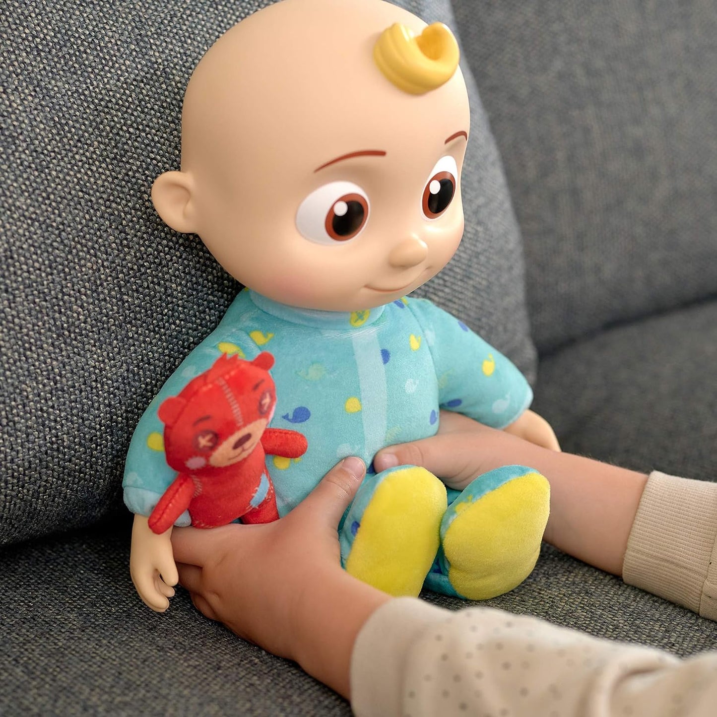 Cocomelon Official Musical Bedtime JJ Doll, Soft Plush Body – Press Tummy and JJ Sings Clips from ‘Yes, Yes, Bedtime Song,’ – Includes Feature Plush and Small Pillow Plush Teddy Bear, Multi