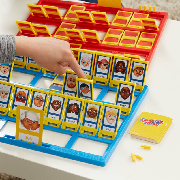 Hasbro Gaming Quién es Quién Juego de Adivinanza para 2 Jugadores a Partir de 6 años de Edad