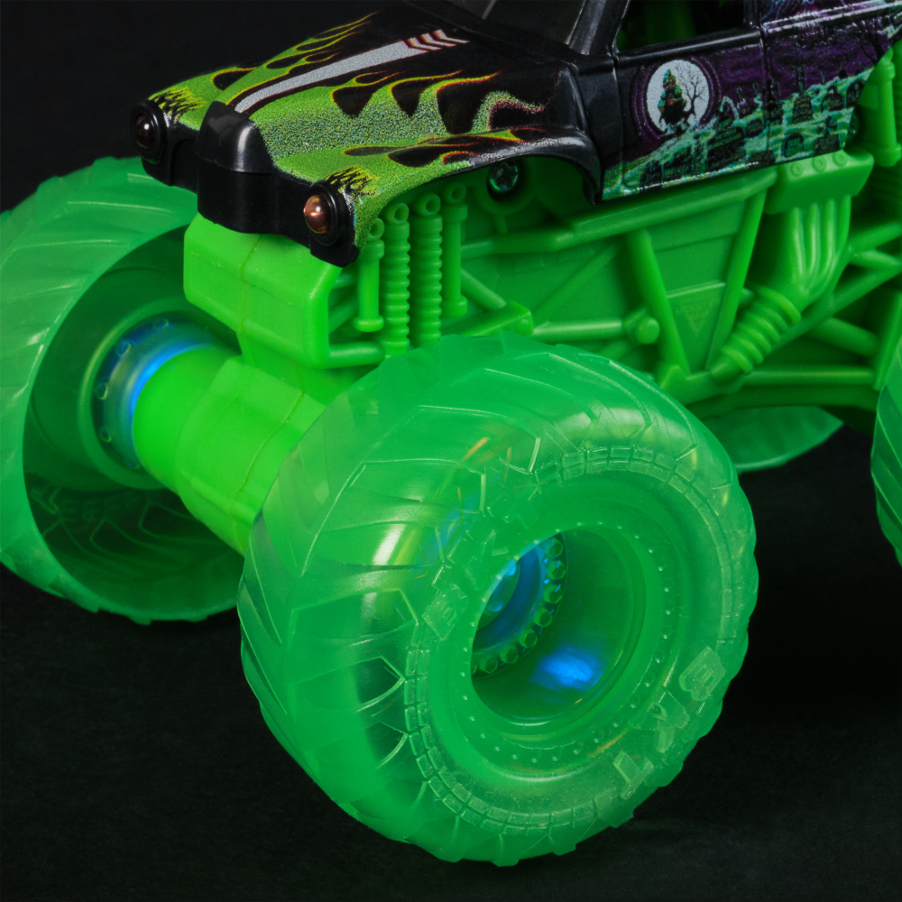 Monster Jam Official 1:43 Grave Digger Light Up Wheels Truck Assortment