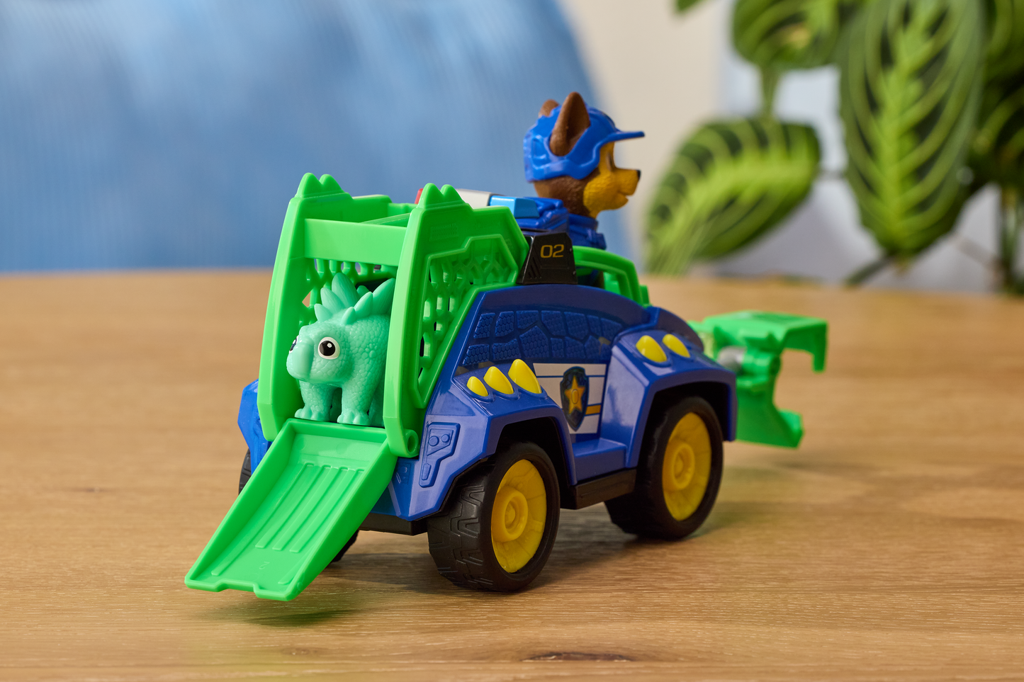PAW Patrol: The Dino Movie, Chase Dino Rescue Cruiser with Figure