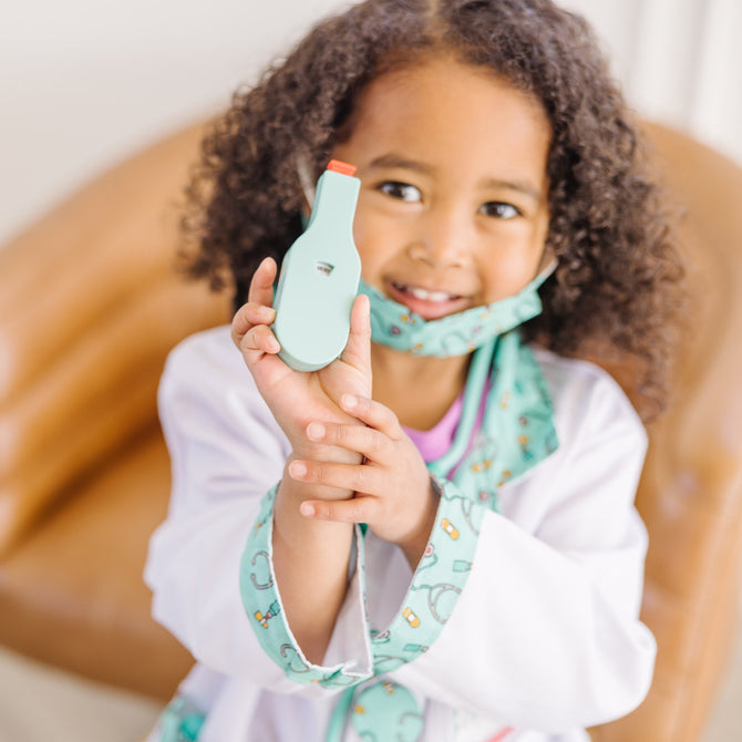 Melissa & Doug Doctor Costume Role Play Set – Kids Dress-Up & Pretend Play