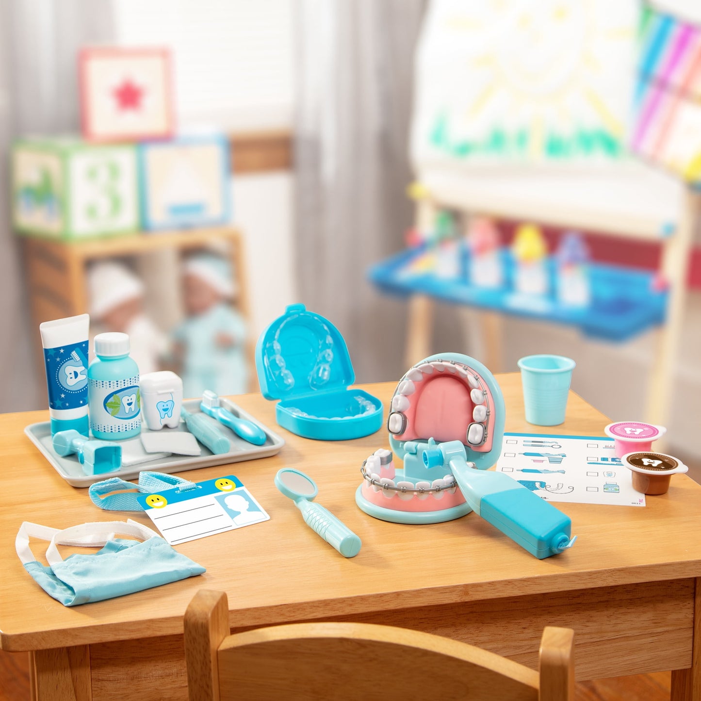 Melissa & Doug Dentist Kit for Kids | Super Smile Dental Play Set (25 Pieces, Ages 3–6)
