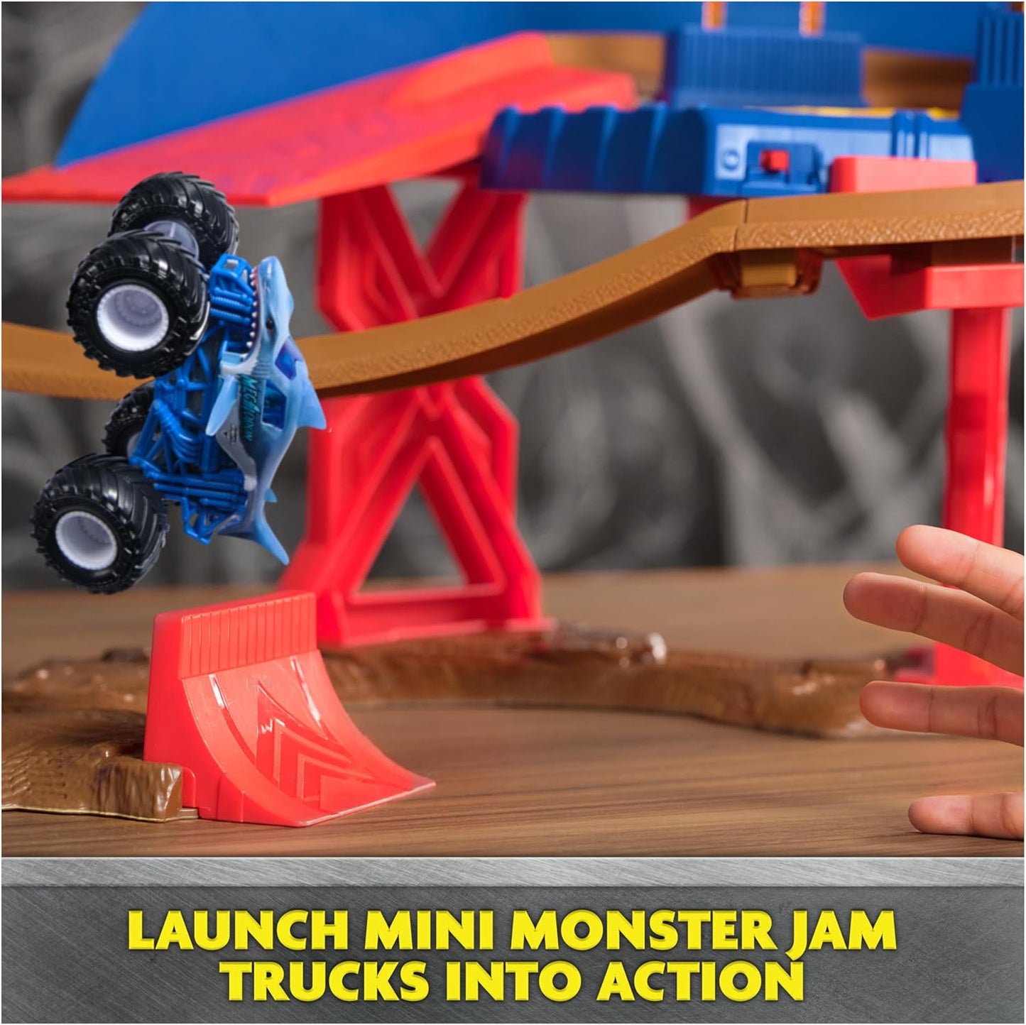 Monster Jam, Supercharge Speedway Playset, Megalodon and El Toro Loco Die-Cast Monster Trucks, Light Up World Finals Track Kids Toys for Boys Ages 3+