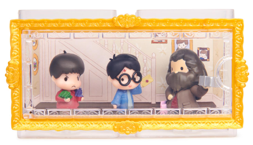 WIZARDING WORLD HARRY POTTER, MICRO MAGICAL MOMENTS FIGURE SET WITH EXCLUSIVE HARRY, HAGRID, DUDLEY & DISPLAY CASE