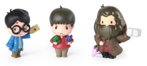 WIZARDING WORLD HARRY POTTER, MICRO MAGICAL MOMENTS FIGURE SET WITH EXCLUSIVE HARRY, HAGRID, DUDLEY & DISPLAY CASE