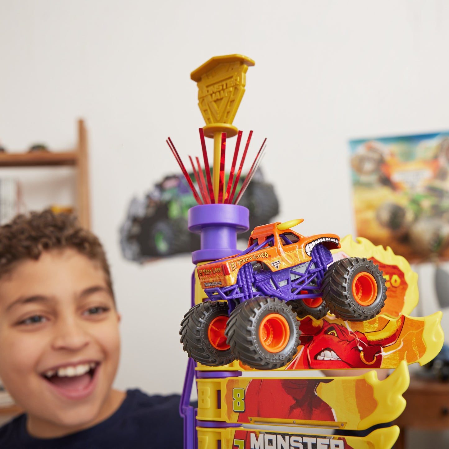 Monster Jam El Toro Loco Big Air Challenge, Over 20-Inch Tall Playset with Exclusive Monster Truck Toy, 1:64 Scale, Kids Toys for Boys Ages 3 and up